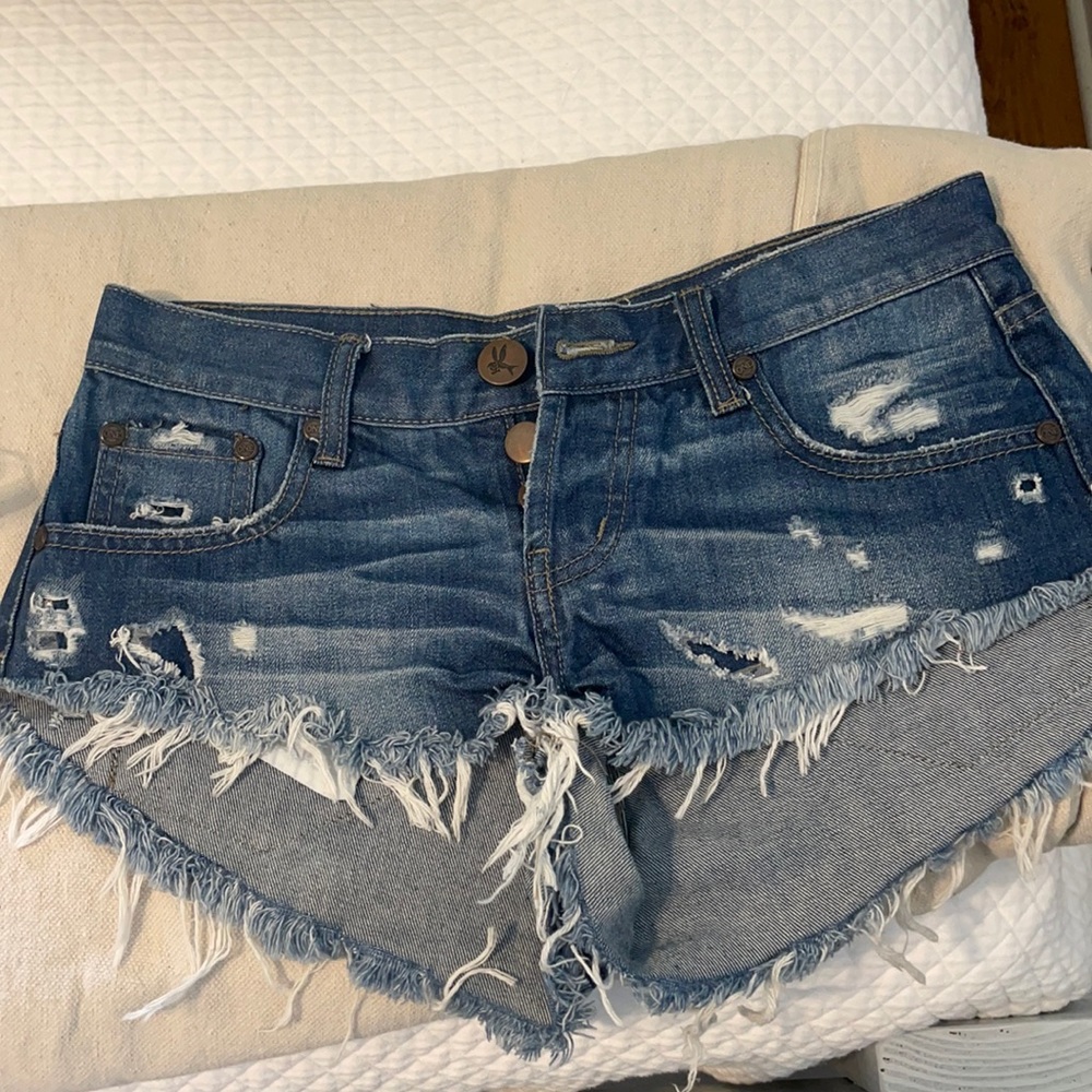 One teaspoon bonitas Jean cut off size 25 dark wash